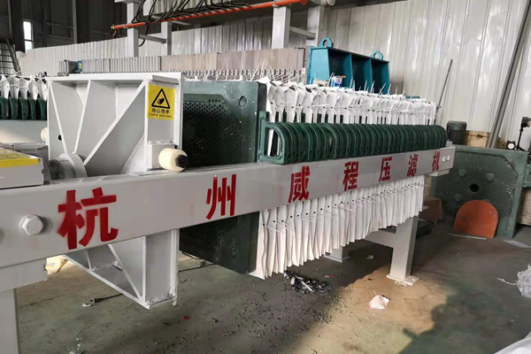 草莓视频APP下载入口活动压板压紧力不够怎么处理